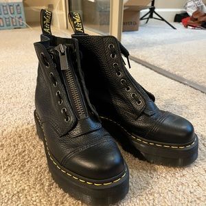 Dr. Martens Sinclair Platform Boots Women’s Size 8